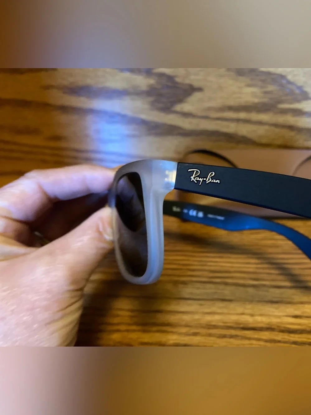 Ray Bans RB4165 Justin 6512/87 Gray/Black Lightly Used